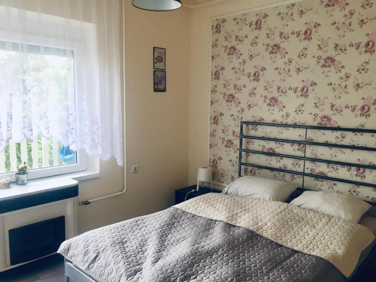 Lelle-Kert Apartman 01 Balatonlelle Bagian luar foto