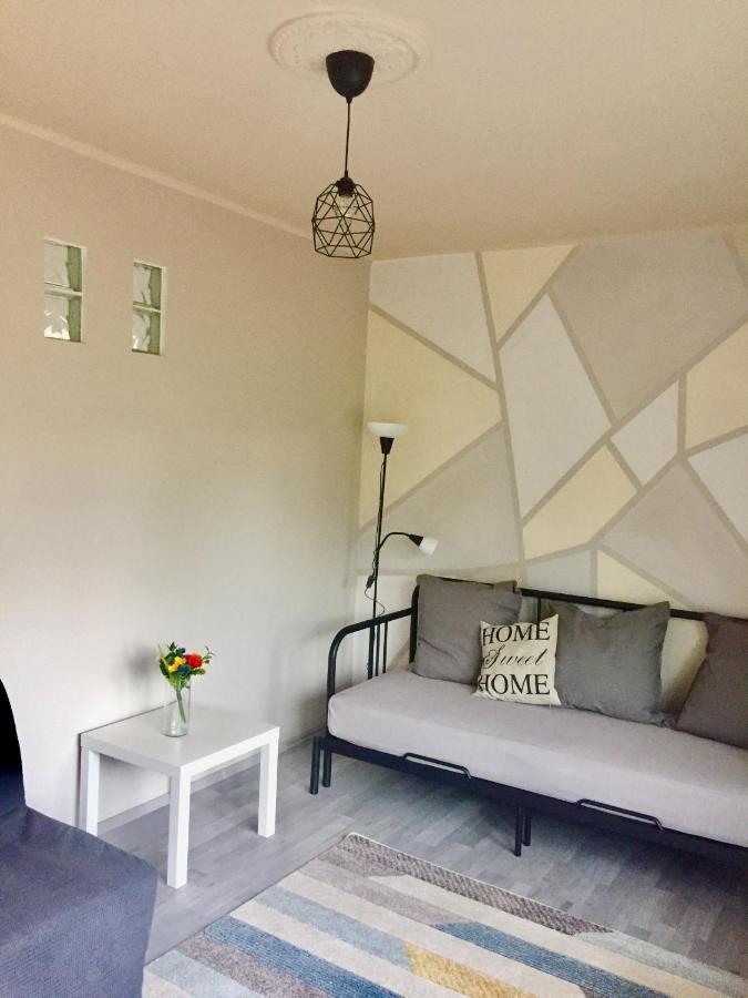 Lelle-Kert Apartman 01 Balatonlelle Bagian luar foto