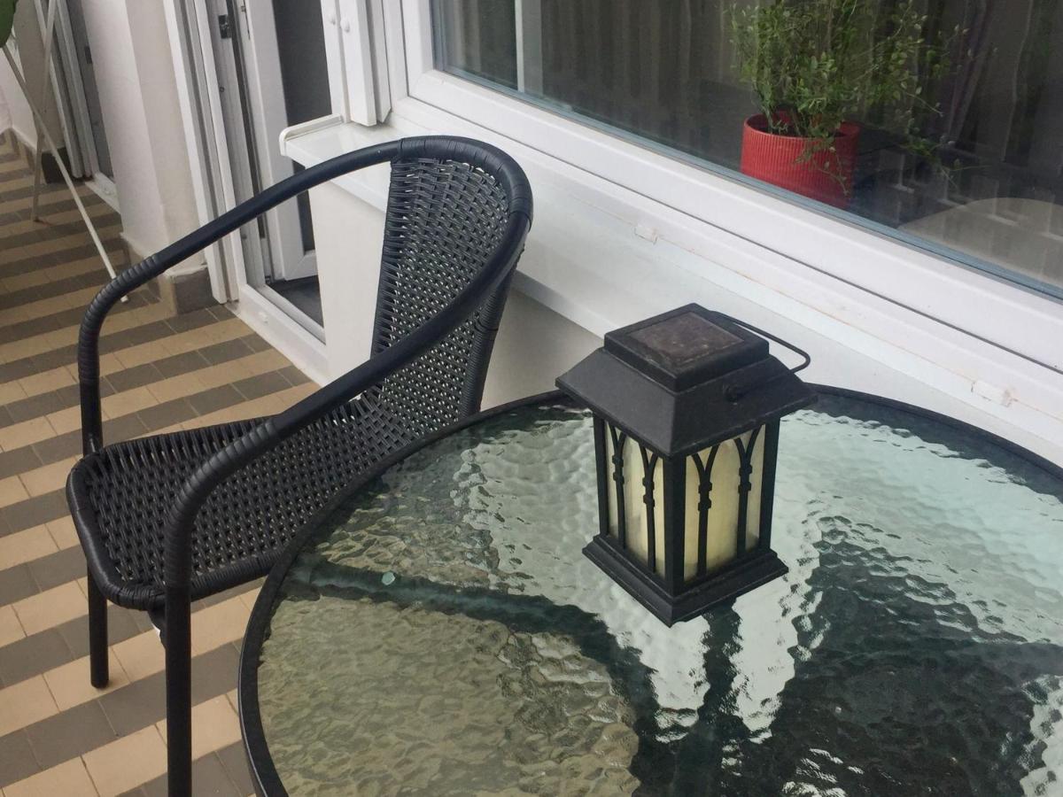 Lelle-Kert Apartman 01 Balatonlelle Bagian luar foto