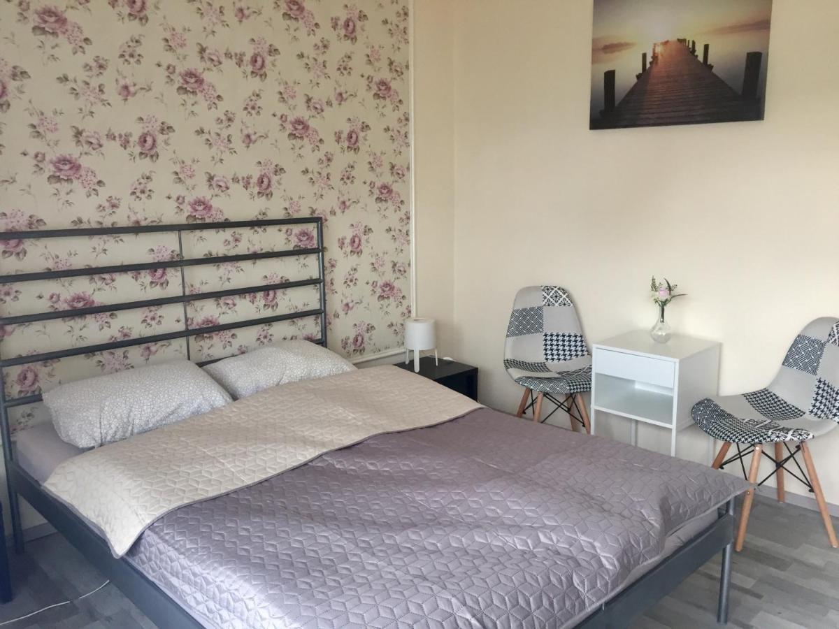 Lelle-Kert Apartman 01 Balatonlelle Bagian luar foto